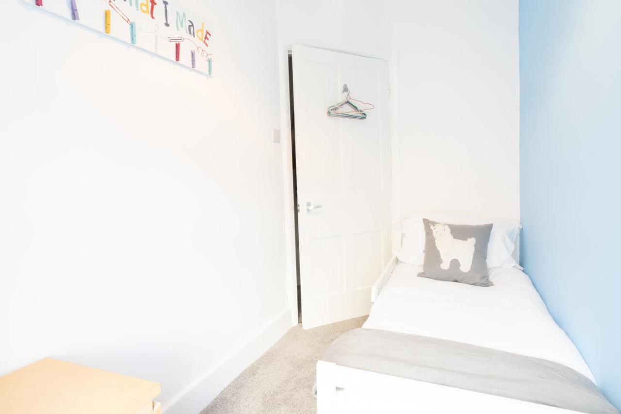 Newly-Renovated, Mid-Terrace Cottage In Porthmadog Extérieur photo