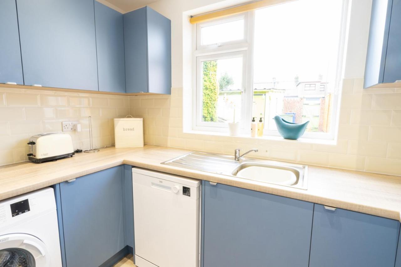 Newly-Renovated, Mid-Terrace Cottage In Porthmadog Extérieur photo